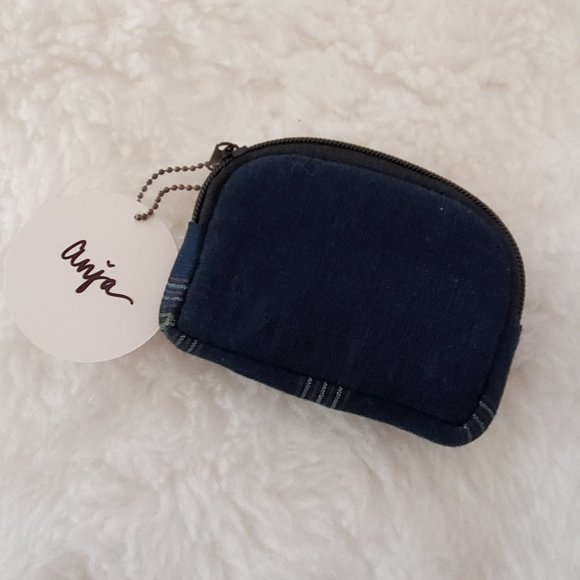 Small Coin Purse with Flowers - Guatemala - Picture 4 of 5